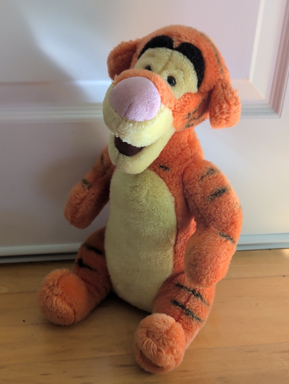 Disney Tigger Curled Tail Plush Disney Store Exclusive 13"